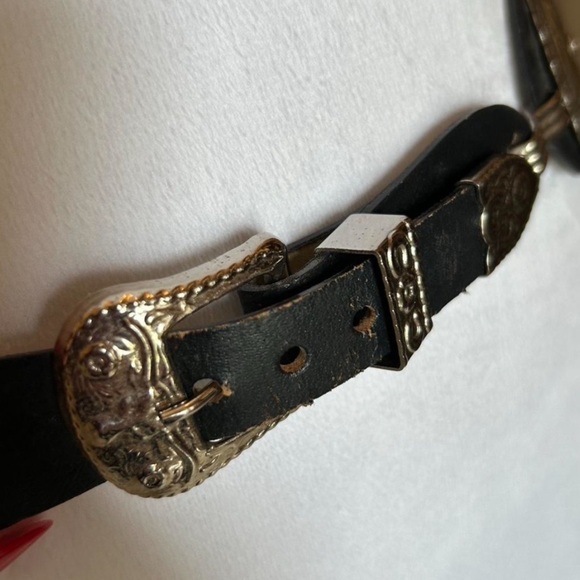 SOLD!!!Vintage Collectible Silver Large Oval Concho Belt. RARE 33” - Picture 5 of 7